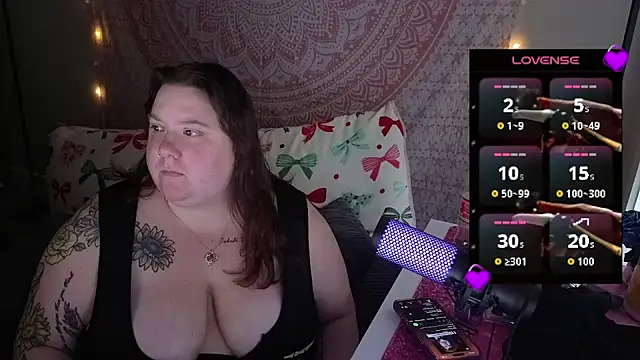 brookenicole3003 online show from 30, 4, 2026