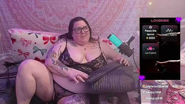 brookenicole3003 online show from 6, 5, 2026