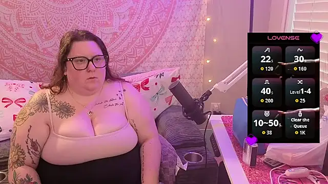 brookenicole3003 online show from 11, 5, 2026
