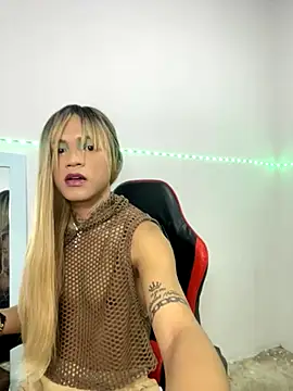 Snapshot of _masterdaniel_ chatting on 25, 10, 2025  masterdaniel  online show from 25, 10, 2025