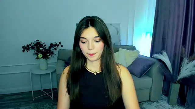 Snapshot of DivineAmour chatting on 28, 9, 2025 DivineAmour online show from 28, 9, 2025