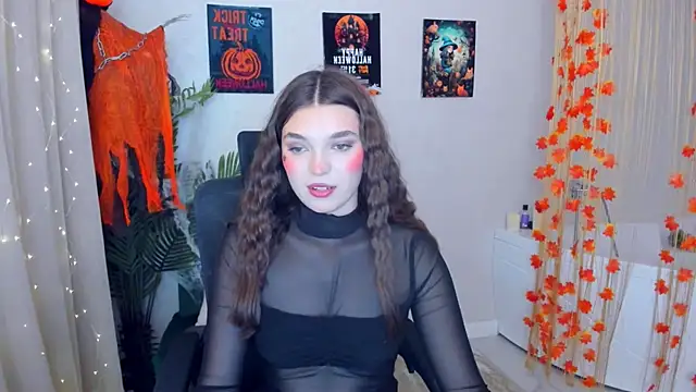 Snapshot of DivineAmour chatting on 13, 10, 2025 DivineAmour online show from 13, 10, 2025