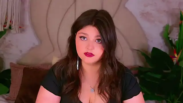 Snapshot of UR_BELLA chatting on 30, 9, 2025 UR BELLA online show from 30, 9, 2025