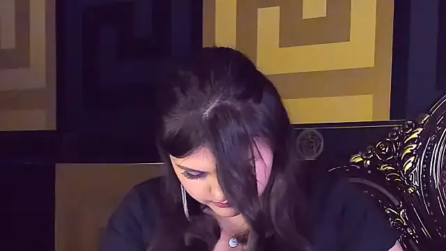 Snapshot of UR_BELLA chatting on 10, 10, 2025 UR BELLA online show from 10, 10, 2025