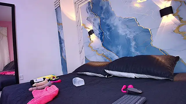 Evelin thompsson online show from 25, 9, 2025