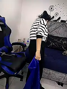 Shantey Laurent online show from 13, 3, 2026