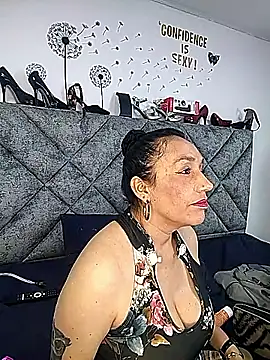Snapshot of Shantey_Laurent chatting on 6, 4, 2026 Shantey Laurent online show from 6, 4, 2026