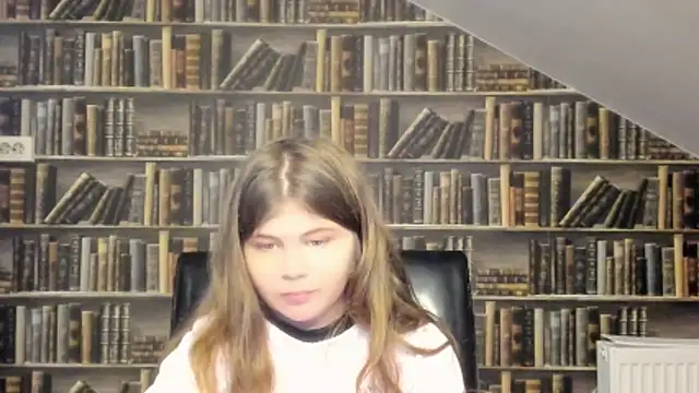 Lilly Jess online show from 8, 11, 2025