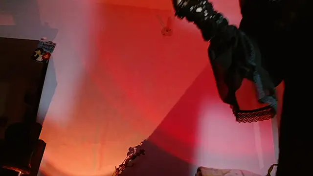 carolinerue online show from 23, 10, 2025