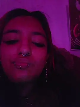 carolinerue online show from 8, 5, 2026