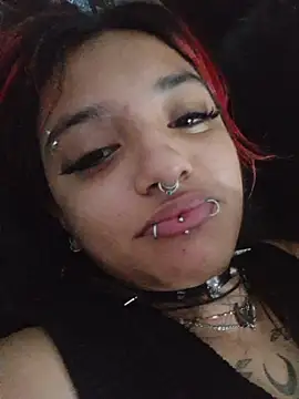 carolinerue online show from 12, 5, 2026