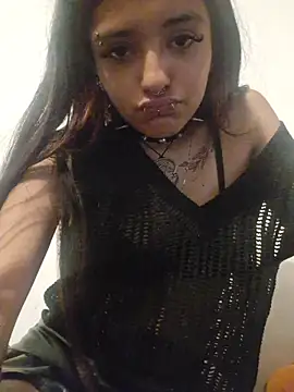 carolinerue online show from 13, 5, 2026
