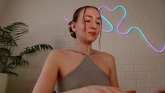 WhitePrincessLuna online show from 10, 5, 2026