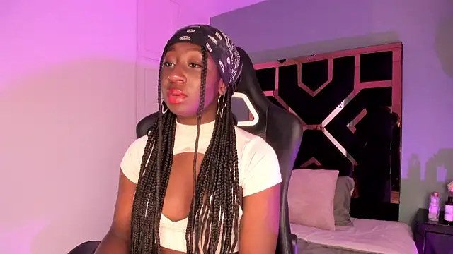 Madison Monroe  online show from 20, 9, 2025