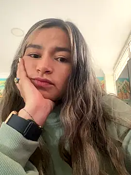 Auroraxx T online show from 11, 9, 2025