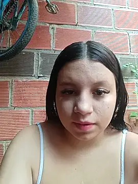 Snapshot of Shell_Latina chatting on 20, 10, 2025 Shell Latina online show from 20, 10, 2025