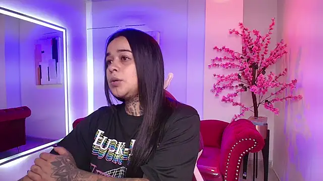 Black roseee online show from 18, 5, 2026