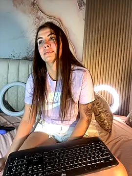 Snapshot of Dakota_Evanns chatting on 5, 10, 2025 Dakota Evanns online show from 5, 10, 2025