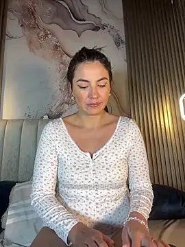 Snapshot of Dakota_Evanns chatting on 11, 11, 2025 Dakota Evanns online show from 11, 11, 2025