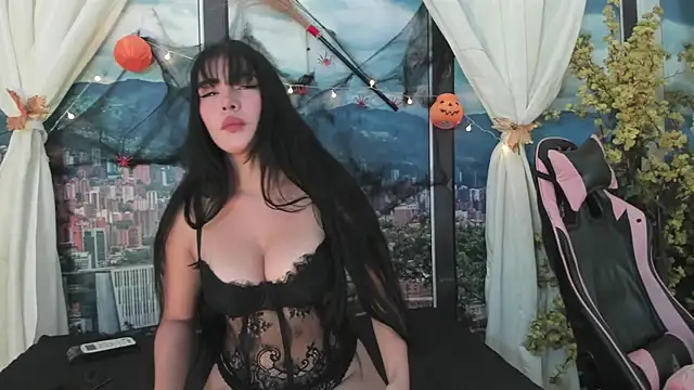 Snapshot of Sarahwalkerr chatting on 20, 10, 2025 Sarahwalkerr online show from 20, 10, 2025