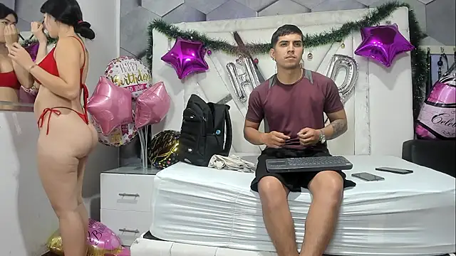 Sarahwalkerr online show from 5, 12, 2025