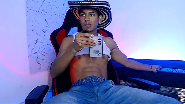 Snapshot of lorian_vikel chatting on 2, 11, 2025 lorian vikel online show from 2, 11, 2025