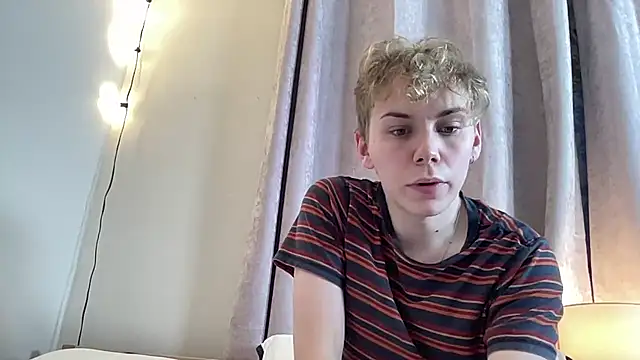 Snapshot of scottishtwink01 chatting on 10, 9, 2025 scottishtwink01 online show from 10, 9, 2025