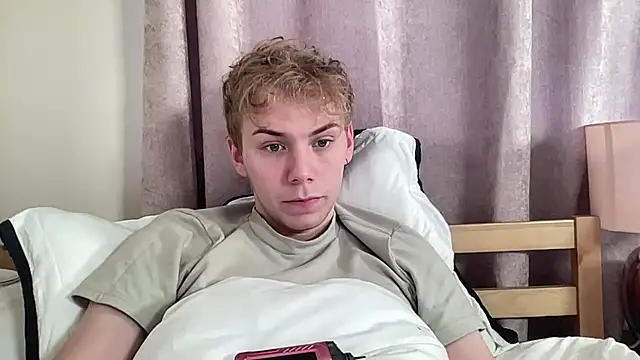 Snapshot of scottishtwink01 chatting on 20, 9, 2025 scottishtwink01 online show from 20, 9, 2025