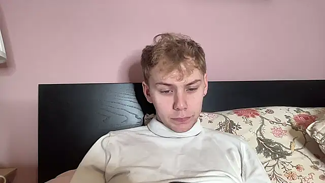 Snapshot of scottishtwink01 chatting on 21, 10, 2025 scottishtwink01 online show from 21, 10, 2025