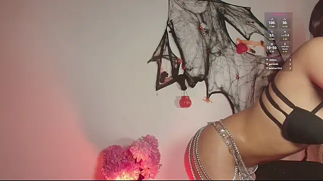 Snapshot of Missandy_ chatting on 18, 10, 2025 Missandy  online show from 18, 10, 2025