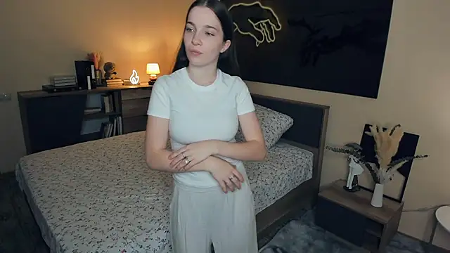 CeceliaLindabury online show from 13, 9, 2025