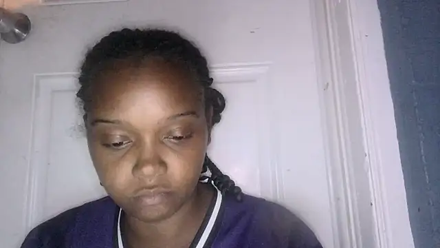 Snapshot of ladypooh000 chatting on 19, 9, 2025 ladypooh000 online show from 19, 9, 2025