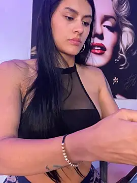 juliana1920 online show from 17, 9, 2025