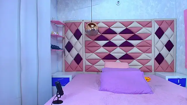 abbyrouss  online show from 12, 9, 2025