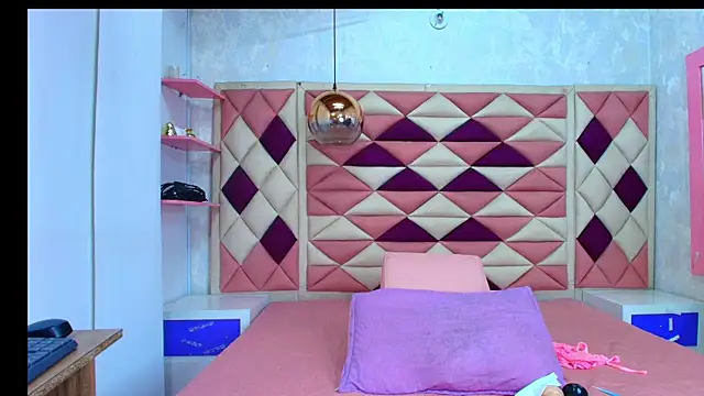 abbyrouss  online show from 16, 9, 2025