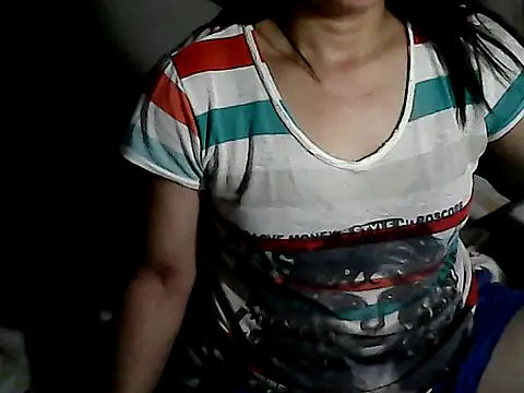 yoursPinayMama1682 online show from 20, 9, 2025