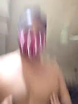 Snapshot of shobha_lover02 chatting on 28, 10, 2025 shobha lover02 online show from 28, 10, 2025