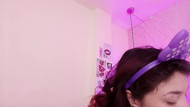 april bennett online show from 3, 10, 2025