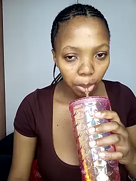 Snapshot of MilfBoobsxx chatting on 2, 2, 2026 MilfBoobsxx online show from 2, 2, 2026