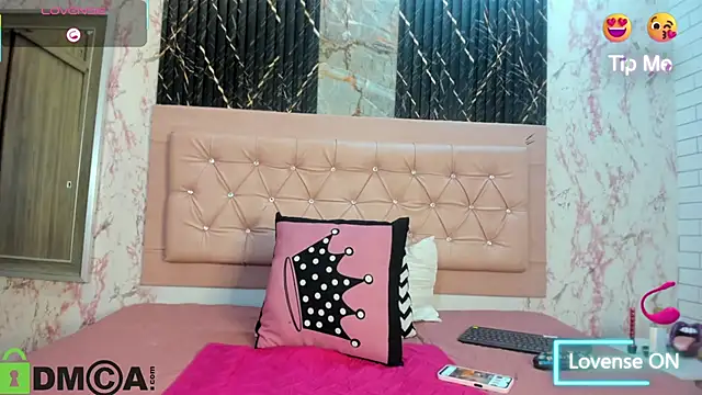 Snapshot of Caroline_daring chatting on 29, 9, 2025 Caroline daring online show from 29, 9, 2025