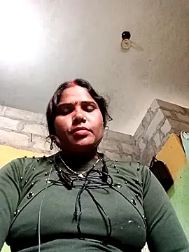 Snapshot of SweetKomal89 chatting on 28, 10, 2025 SweetKomal89 online show from 28, 10, 2025