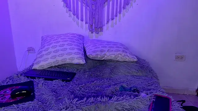 chloe tgn online show from 12, 10, 2025