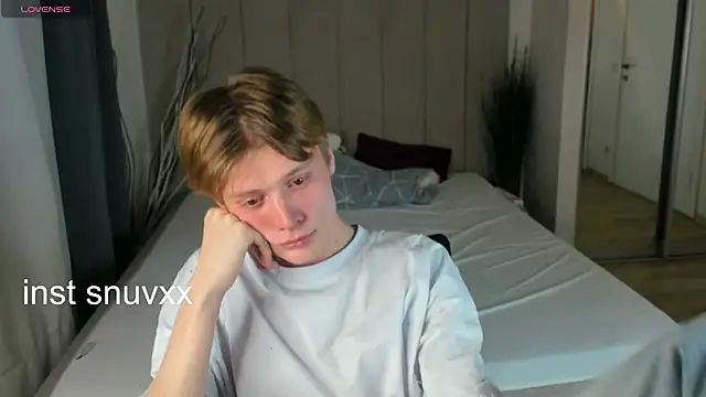 Snapshot of LouieEvans chatting on 2, 11, 2025 LouieEvans online show from 2, 11, 2025