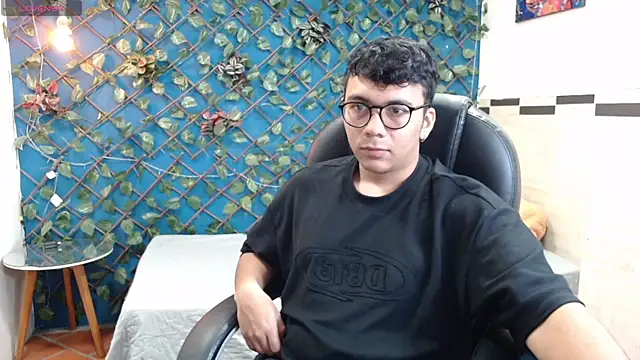 Snapshot of titanxero chatting on 18, 10, 2025 titanxero online show from 18, 10, 2025