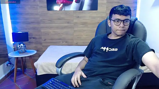 Snapshot of titanxero chatting on 19, 10, 2025 titanxero online show from 19, 10, 2025