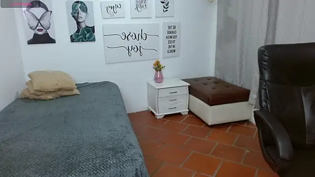 Snapshot of titanxero chatting on 20, 10, 2025 titanxero online show from 20, 10, 2025