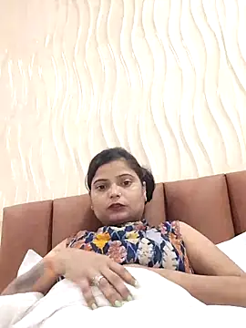 Snapshot of Hot-Pooja25 chatting on 31, 3, 2026 Hot-Pooja25 online show from 31, 3, 2026