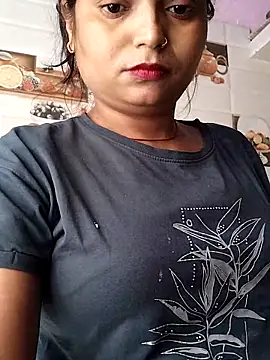 Snapshot of Hot-Pooja25 chatting on 30, 4, 2026 Hot-Pooja25 online show from 30, 4, 2026