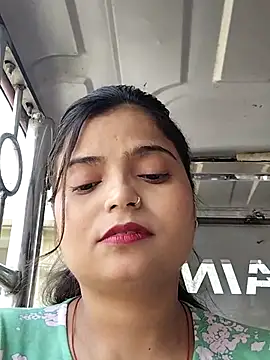 Snapshot of Hot-Pooja25 chatting on 4, 5, 2026 Hot-Pooja25 online show from 4, 5, 2026