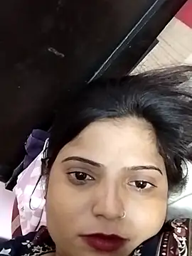 Snapshot of Hot-Pooja25 chatting on 4, 5, 2026 Hot-Pooja25 online show from 4, 5, 2026